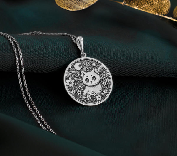 925 sterling silver cat pendant with Van Gogh-inspired details and a charming feline design. Perfect as a gift for art lovers, cat moms, or jewelry enthusiasts. A timeless piece for birthdays, anniversaries, or everyday elegance.