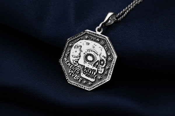 14K Solid Gold Vanitas Memento Mori Necklace, Memento Mori Vivere Gold Medallion,Silver Memento Mori Vivere Rose Gold Charm Locked Pendant