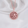 Gold and silver Egyptian queen necklace, a regal accessory celebrating Cleopatra’s legacy of wisdom and power.
