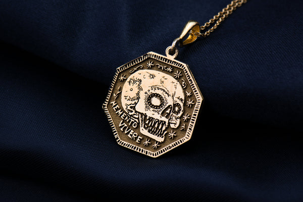 14K Solid Gold Vanitas Memento Mori Necklace, Memento Mori Vivere Gold Medallion,Silver Memento Mori Vivere Rose Gold Charm Locked Pendant