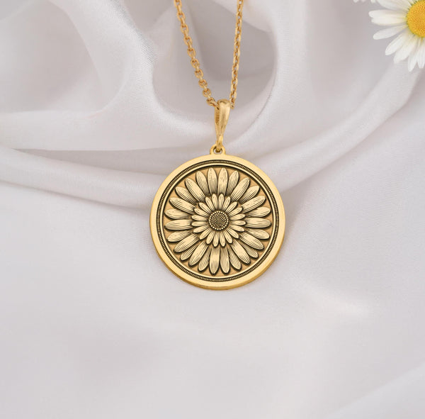 14K Gold Daisy pendant necklace with a timeless floral charm, perfect for everyday wear or gifting on special occasions like birthdays or anniversaries. Ideal for nature lovers and elegant layering.