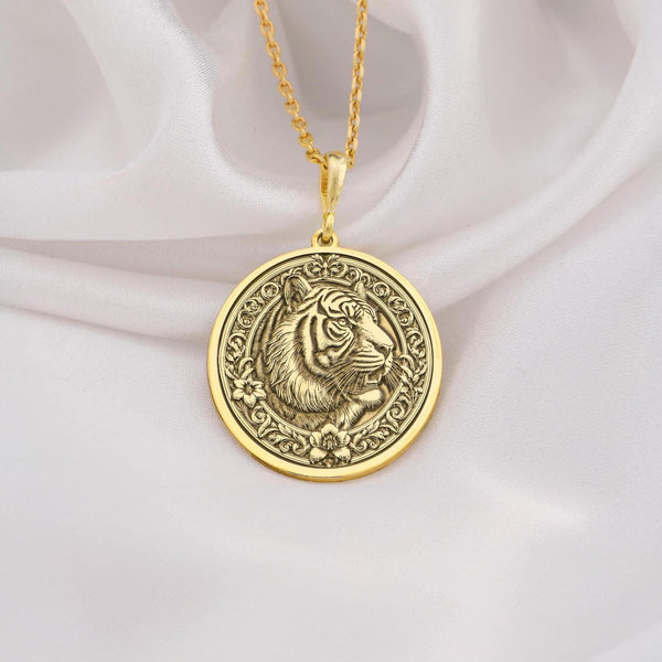 14k Solid Gold Tiger Necklace featuring an elegant medallion pendant. Perfect for animal lovers, zodiac enthusiasts, or as a meaningful gift for women. Stylish and durable, this luxurious gold necklace symbolizes courage, strength, and luck.