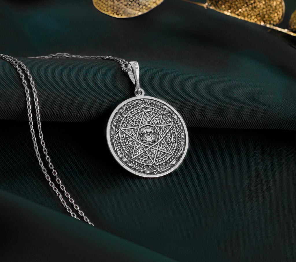 925 sterling silver eye necklace featuring a star motif and intricate geometric details with a protective all seeing eye design. A meaningful spiritual pendant perfect as a thoughtful gift or everyday accessory for men and women.
