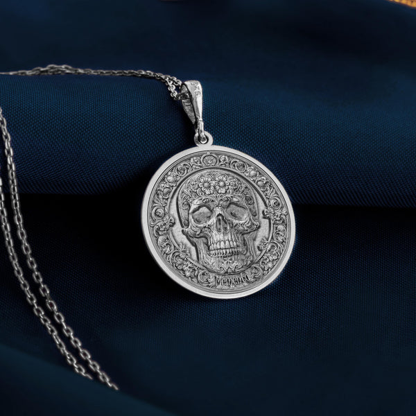 14K Solid Gold Skull Pendant Necklace, handcrafted with intricate details, symbolizing memento mori and strength. Ideal for those who appreciate bold, meaningful jewelry and are drawn to unique statement pieces inspired by life&#39;s mysteries