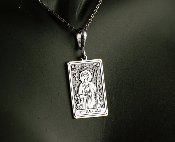 The magician tarot charm necklace - silver the magi