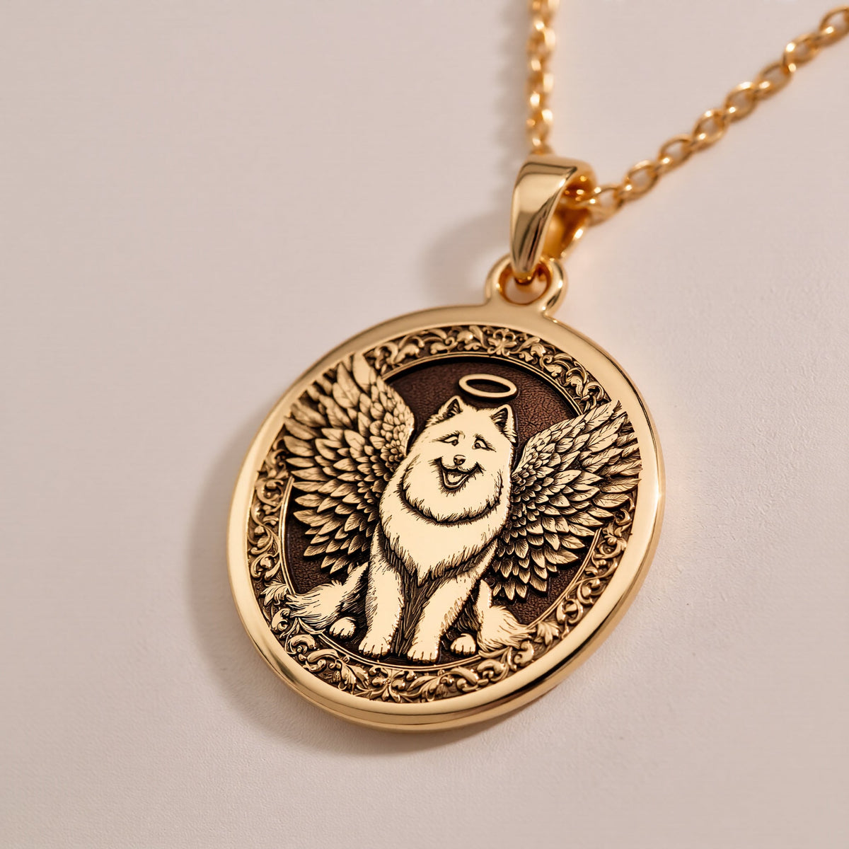Rose Gold Plated Samoyed Angel Pendant with memorial design. Warm-toned arctic breed medallion with detailed wings, halo and characteristic smiling expression. Rainbow bridge jewelry celebrating eternal love, perfect for grieving Samoyed parents.