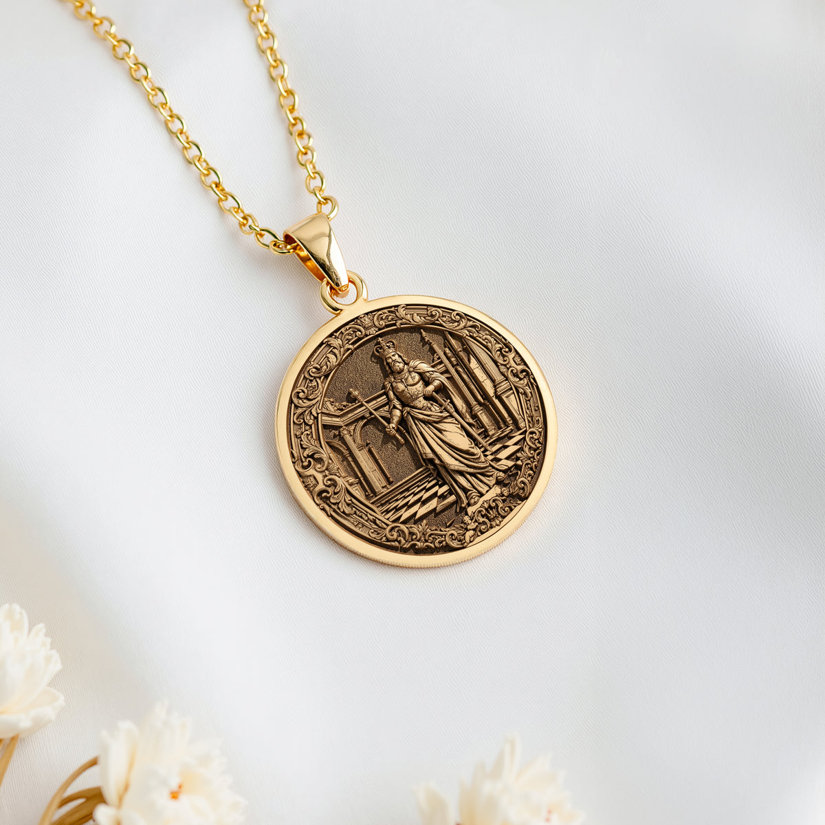 14K solid gold King Chess Coin Leadership Pendant: round  King chess piece with engrave...