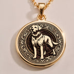 An elegant rose gold plated Labrador pendant. The beautiful engraving makes this a dainty and modern piece of pet jewelry.