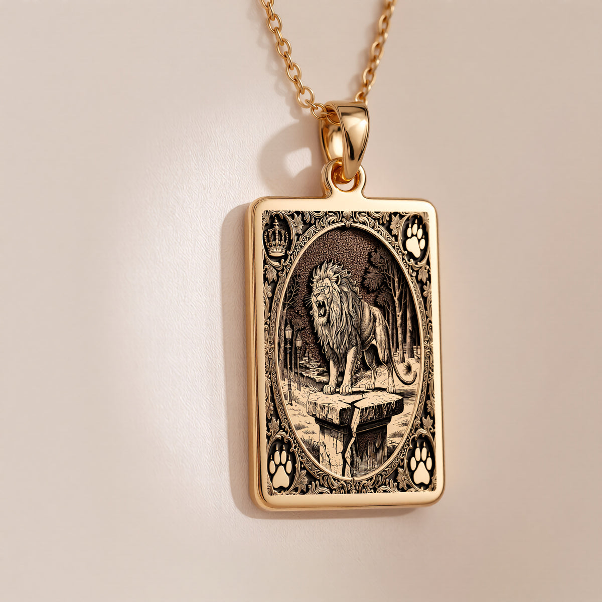14K solid gold Lion King of Beasts Tarot pendant necklace. Polished nature astrology sign jewelry.