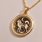 An elegant rose gold plated Siberian Husky pendant. The beautiful engraving makes this a dainty and modern piece of pet jewelry.