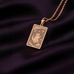 An elegant rose gold plated Scottish Fold pendant. The beautiful engraving makes this a dainty and modern piece of pet jewelry.