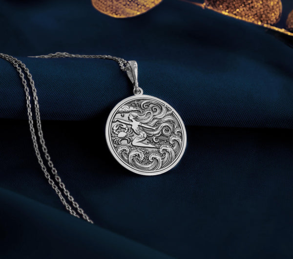925 Sterling Silver Cancer Zodiac Necklace featuring a celestial astrology design. Thoughtful gift for Cancer birthdays, astrology enthusiasts, or horoscope lovers. Elegant zodiac pendant perfect for daily wear.