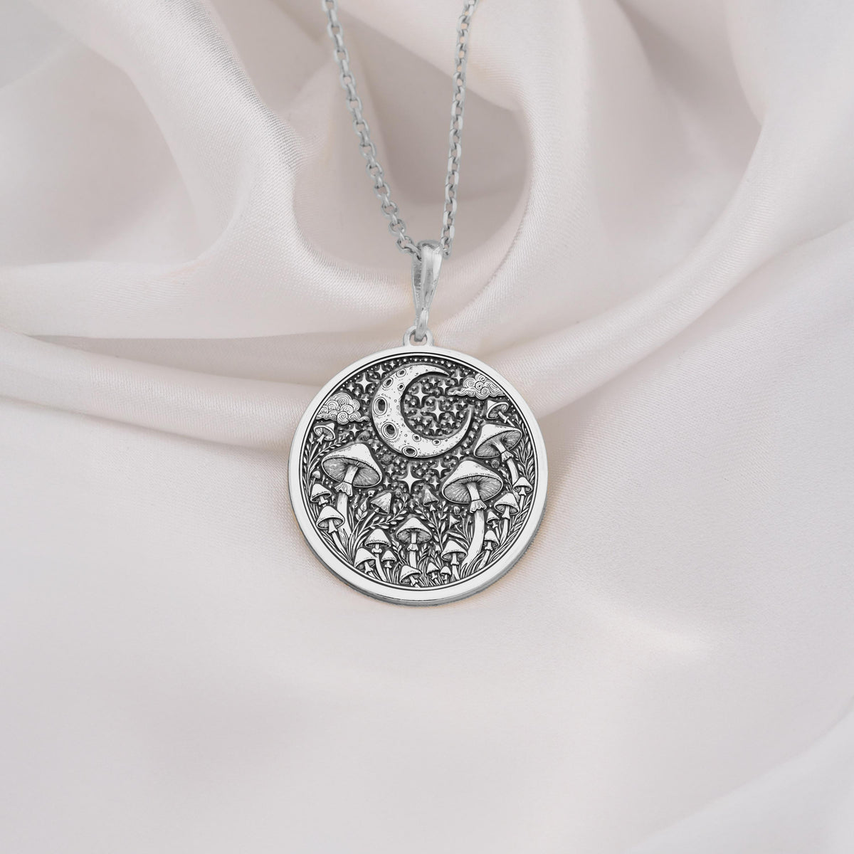 925 Sterling Silver Mushroom Necklace – Whimsical celestial pendant with a crescent moon and mushroom design. Perfect for nature lovers and boho-chic styles, crafted in high-quality silver for a sophisticated finish.