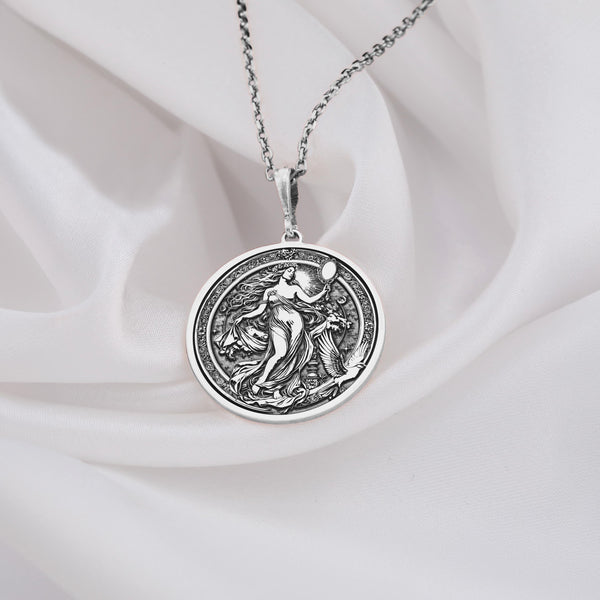 Aphrodite Venus 925 Sterling Silver Pendant necklace. This finely crafted Greek goddess necklace features stunning detailing that highlights her ethereal beauty. Designed for mythology lovers, this Aphrodite amulet blends elegance with symbolic power, making it a perfect addition to any silver goddess jewelry collection or a thoughtful gift for those who appreciate divine femininity.