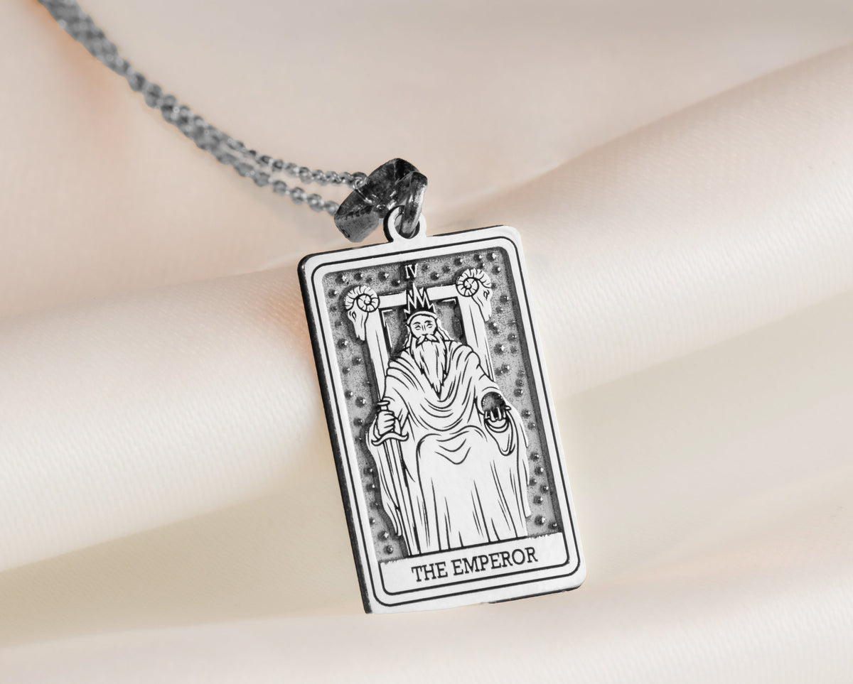 925 925 Sterling Silver Emperor Tarot Major Arcana Pendant Necklaces Oxidized silver rectangular pendant featuring an Emperor design and crown necklace