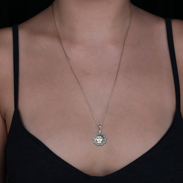 14K Solid Gold Durga Hindu Goddess Necklace, Durga Silver Hindu Goddess Pendant, Hindu Women jewelry, Women Hindu Goddess Meddalion