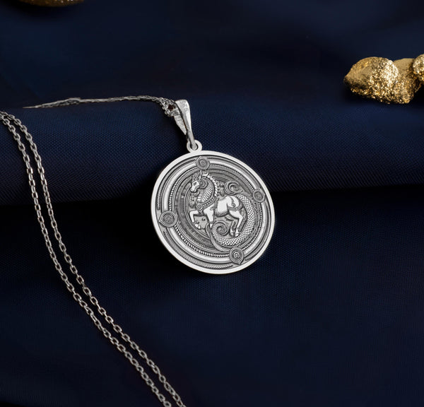 silver Norse horse charm, silver mythical horse pendant, silver Sleipnir pendant, silver eight-legged horse necklace, silver Viking symbol jewelry, silver Sleipnir Viking necklace, silver Odin’s steed charm, silver Scandinavian mythology jewelry,