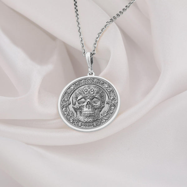 14K Solid Gold Skull Pendant Necklace, handcrafted with intricate details, symbolizing memento mori and strength. Ideal for those who appreciate bold, meaningful jewelry and are drawn to unique statement pieces inspired by life&#39;s mysteries