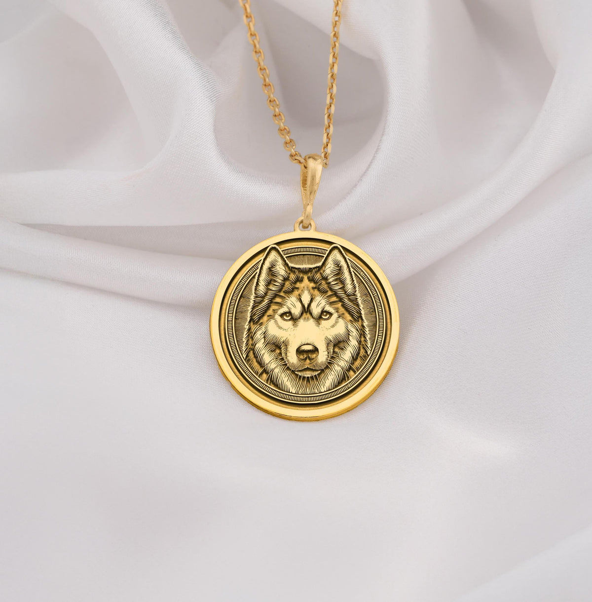 Husky Wolf Spirit Animal Medallion Necklaces 14K 14K Gold Plated dog portrait pendant necklace with round shape and gold chain