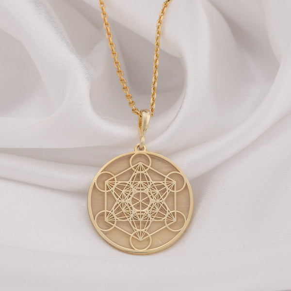 Metatron’s Cube Gold Sacred Geometry Necklace – HandCrafted in 14K Solid Gold, this pendant symbolizes universal balance, spiritual energy, and ancient wisdom. Ideal gift for meditation lovers, healing arts, energy alignment,