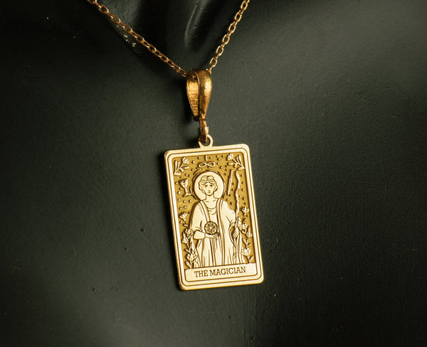 The magician tarot charm necklace - silver the magi