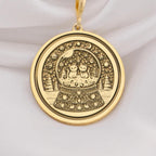 14K solid gold snow globe pendant featuring two cats inside a detailed coin-style medallion. Perfect gift for cat lovers and jewelry enthusiasts, handmade and adjustable for any outfit.