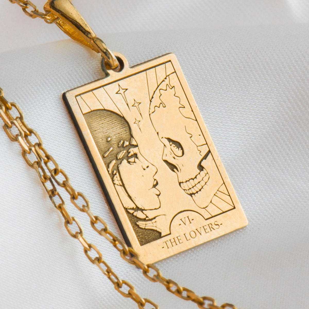 Lovers Tarot Card Necklace Necklaces 14K 14K Gold Plated skull lovers pendant necklace with gothic design and decorative edges