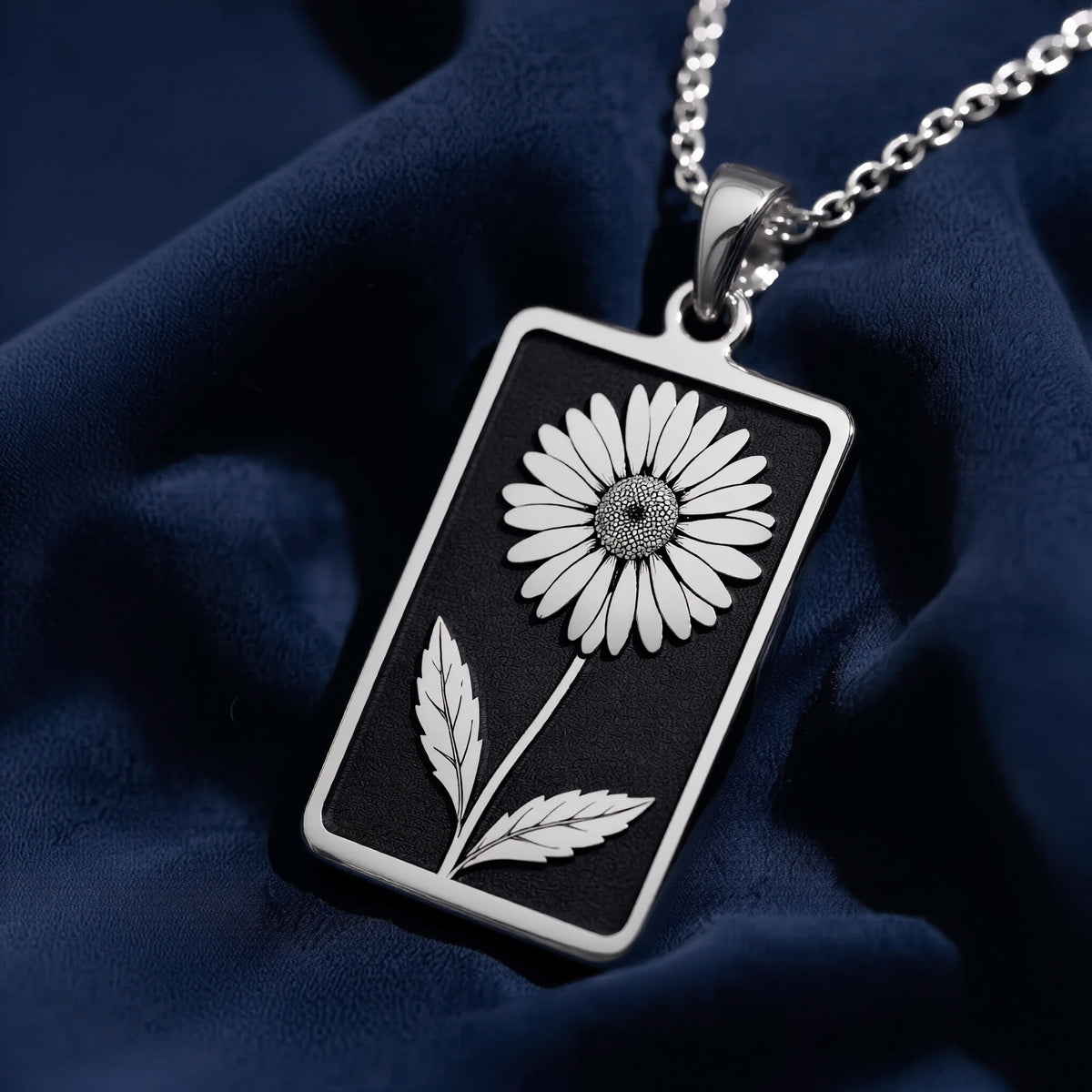Daisy Pendant Necklace - April Birth Flower Minimalist Gift - 925 Sterling Silver