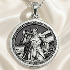 925 925 Sterling Silver Heimdall Bifrost Guardian Pendant Necklaces Silver-toned metal pendant featuring a detailed knight in armor design on a round disc.