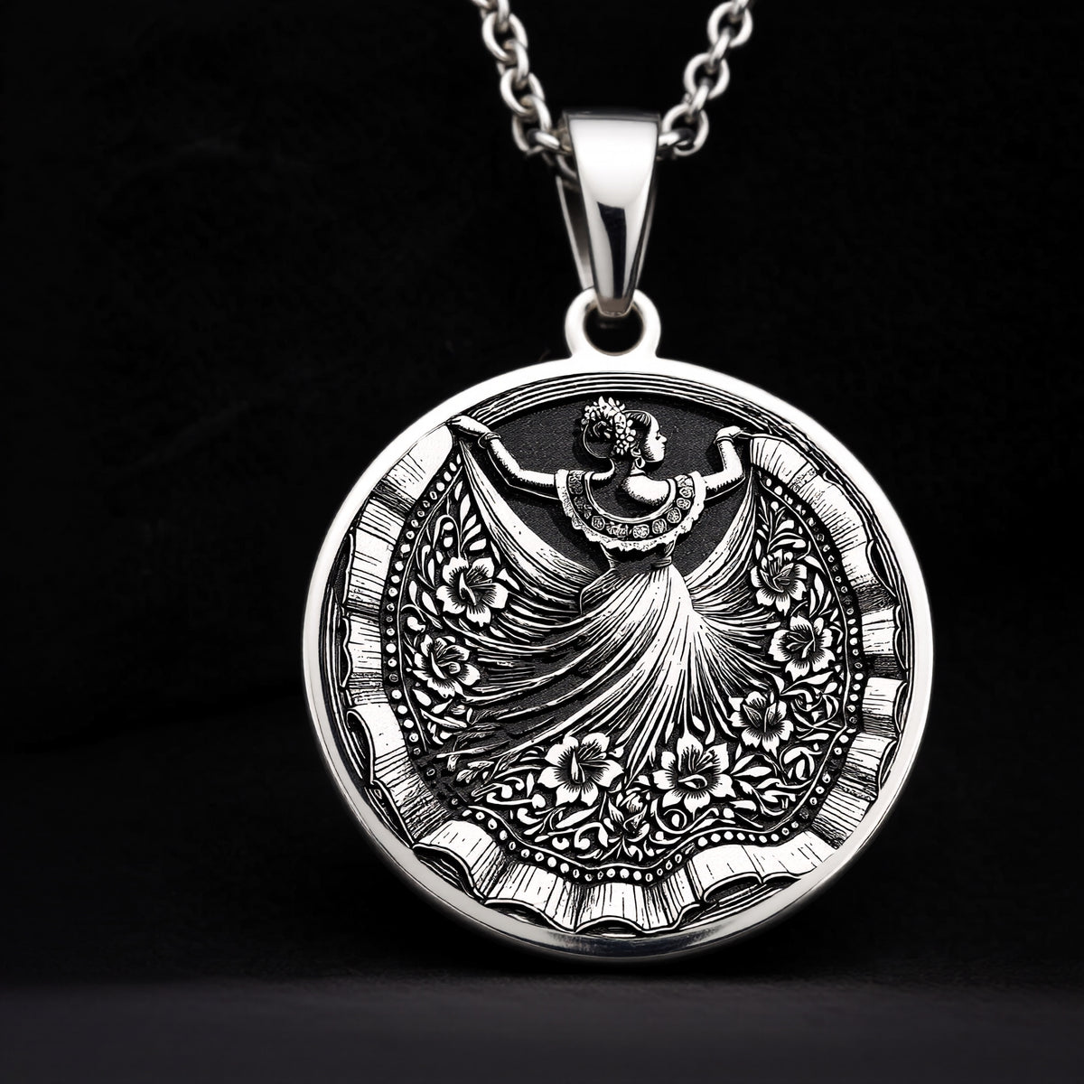925 sterling silver Mexican Dancer pendant, detailed view 7.