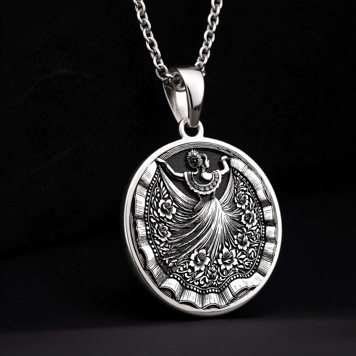 925 sterling silver Mexican Dancer pendant, detailed view 8.
