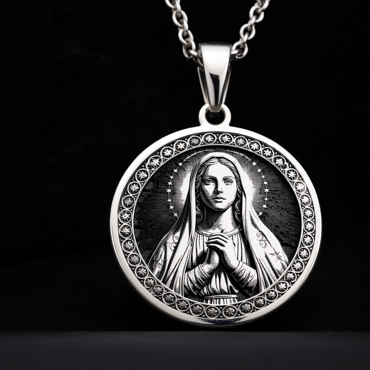 925 sterling silver Virgin Mary Queen of Peace pendant, detailed view 7.