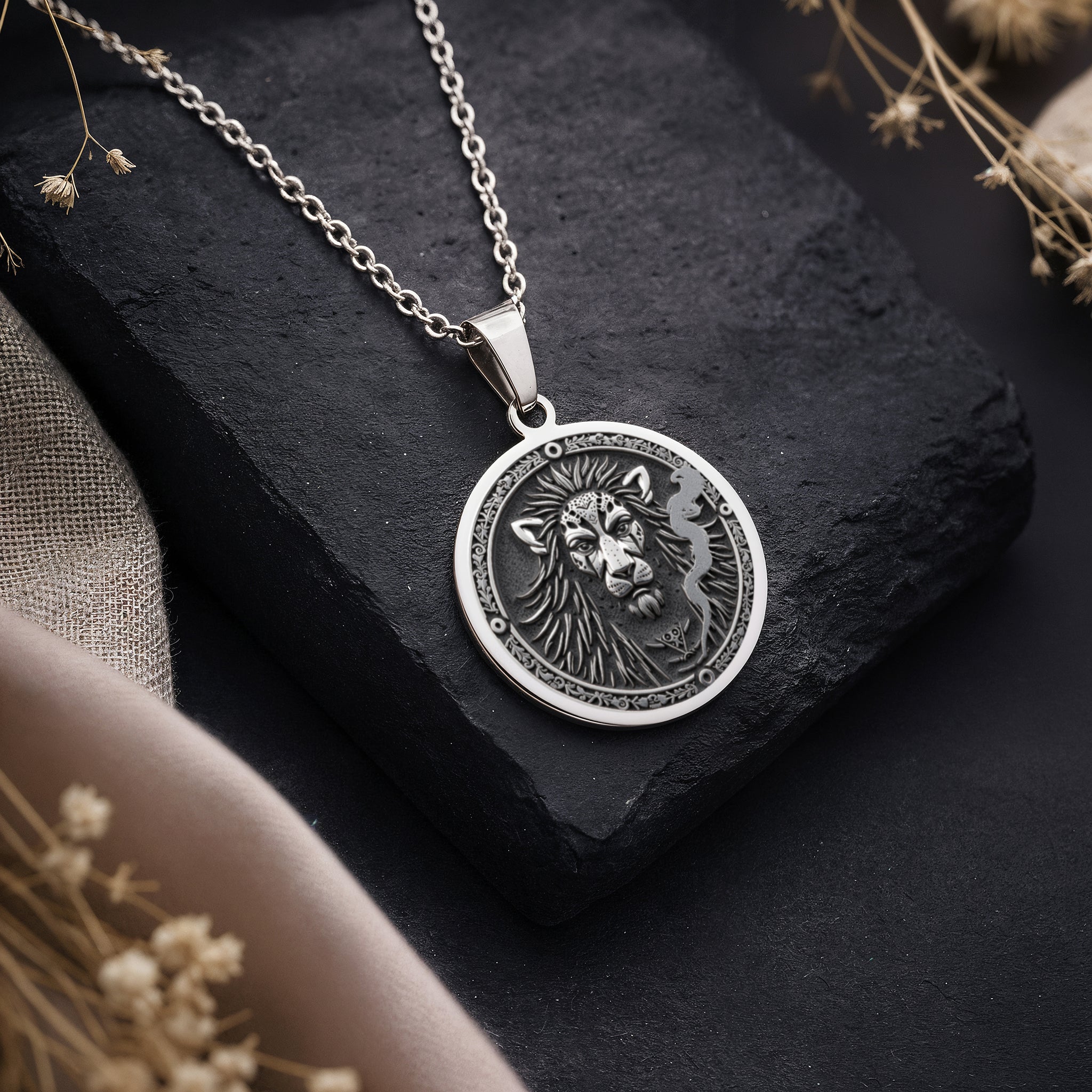 Tezcatlipoca Aztekengott Amulett Halskette | Silber & Vergoldete Optionen - Talisman für Schutz aus der Alten Mythologie