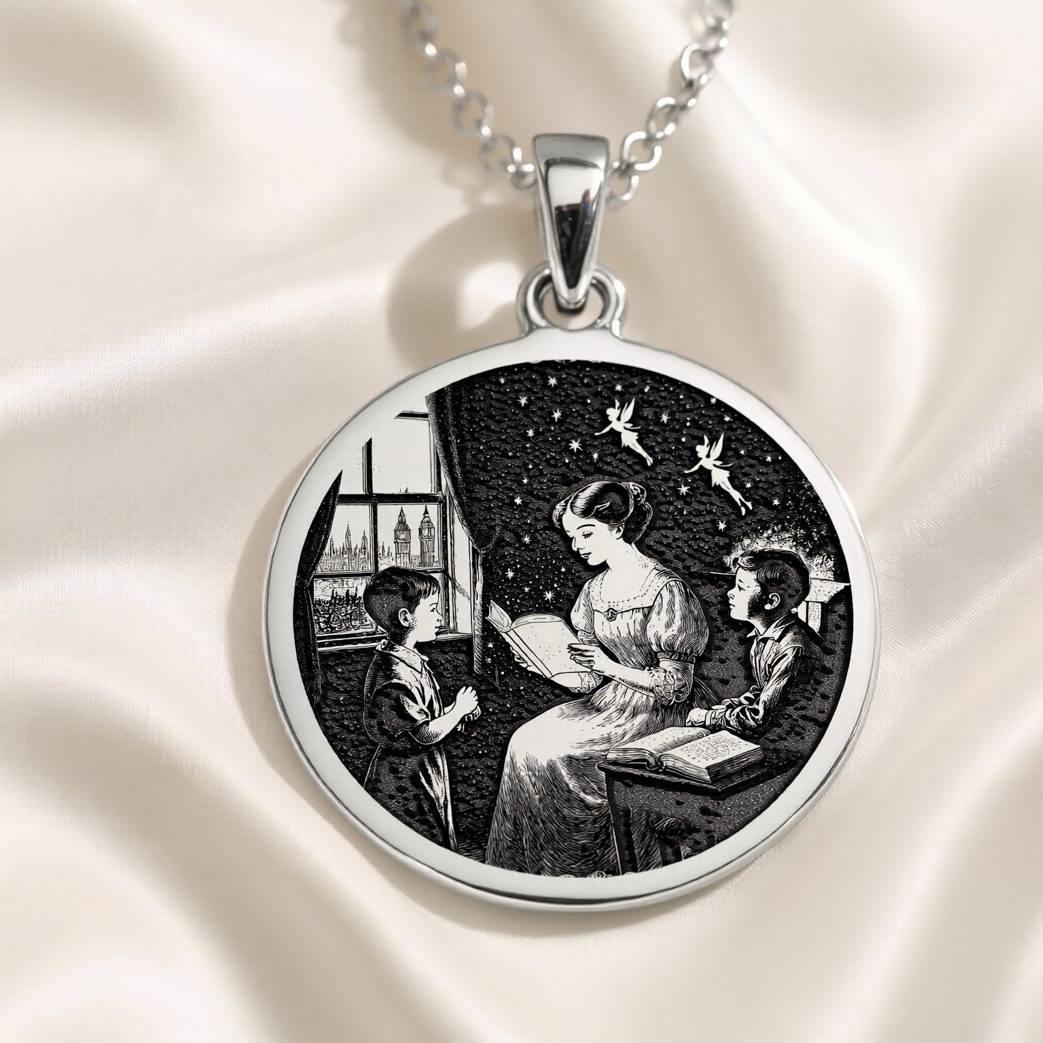 Wendy Darling Geschichten Anhänger Halskette | Silber & Platinierte Optionen - Nostalgisches Kindheitserinnerungsgeschenk