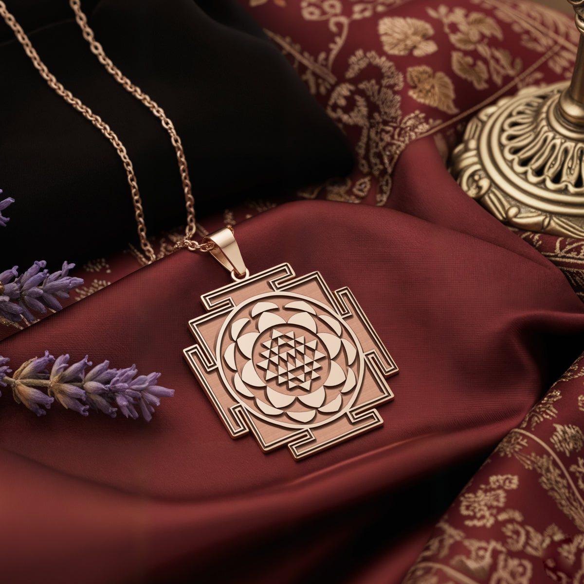 rose gold-plated Saraswati Yantra pendant, detailed view 1.
