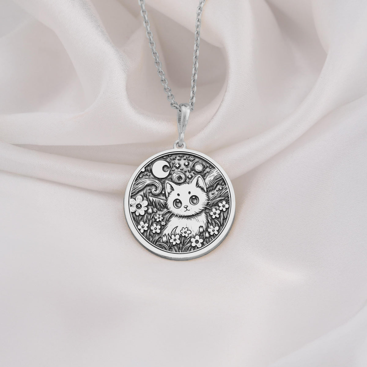 925 sterling silver cat pendant with Van Gogh-inspired details and a charming feline design. Perfect as a gift for art lovers, cat moms, or jewelry enthusiasts. A timeless piece for birthdays, anniversaries, or everyday elegance.