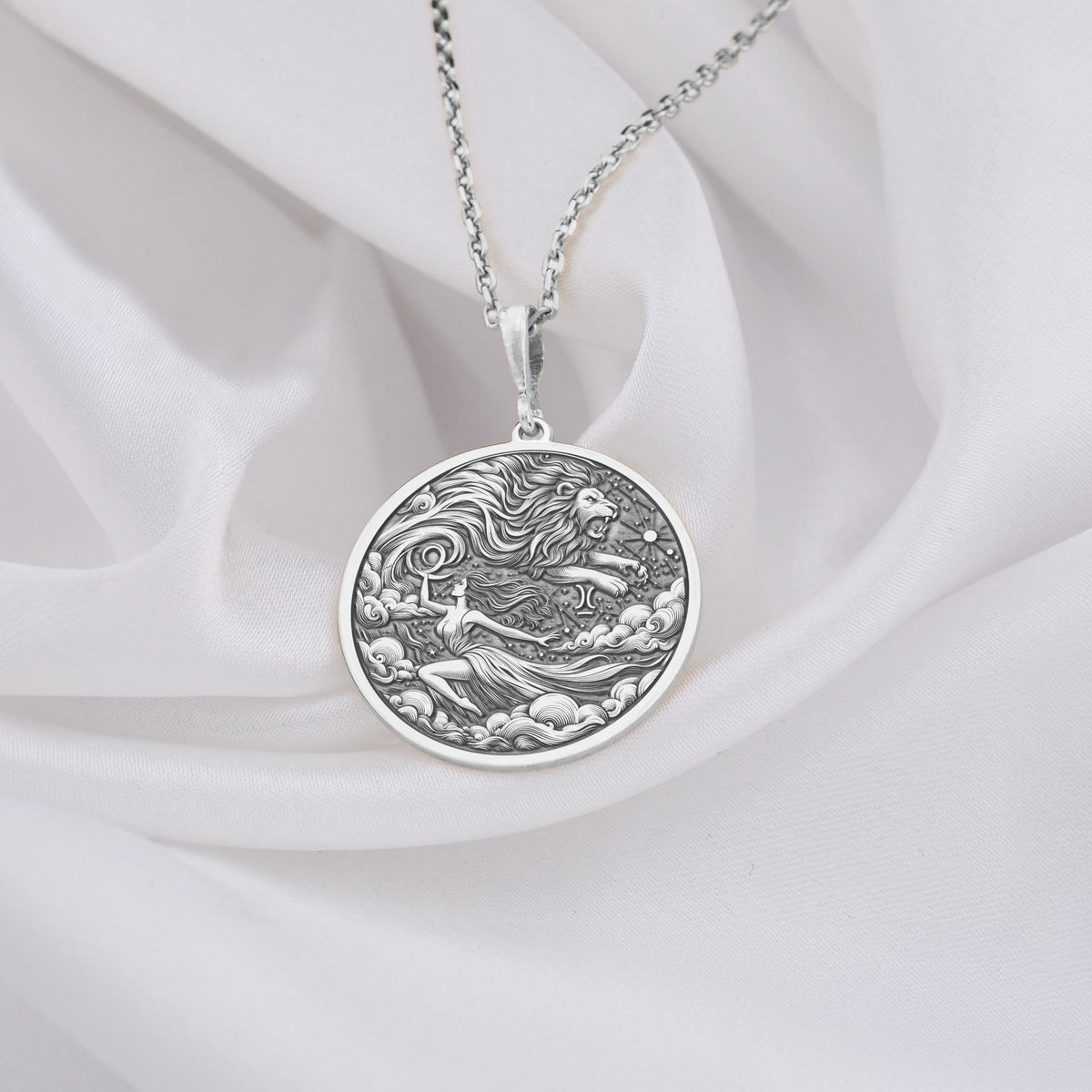 Leo Woman Pendant Elegant Zodiac Lion Necklace for Astrology Lovers, Personalized Leo Zodiac Charm Necklace in Silver Perfect Gift for Leo Women, Silver Lion Medallion Necklace for Leo Women Astrology and Horoscope Jewelry,