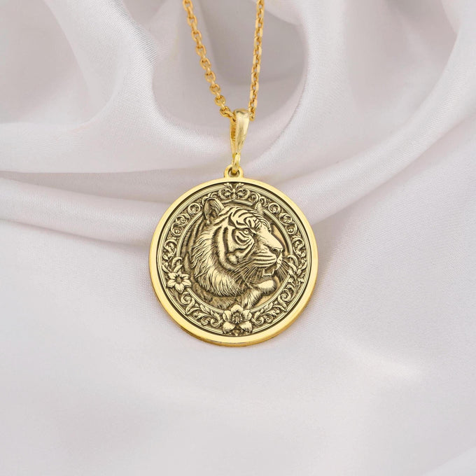 14k Solid Gold Tiger Necklace featuring an elegant medallion pendant. Perfect for animal lovers, zodiac enthusiasts, or as a meaningful gift for women. Stylish and durable, this luxurious gold necklace symbolizes courage, strength, and luck.