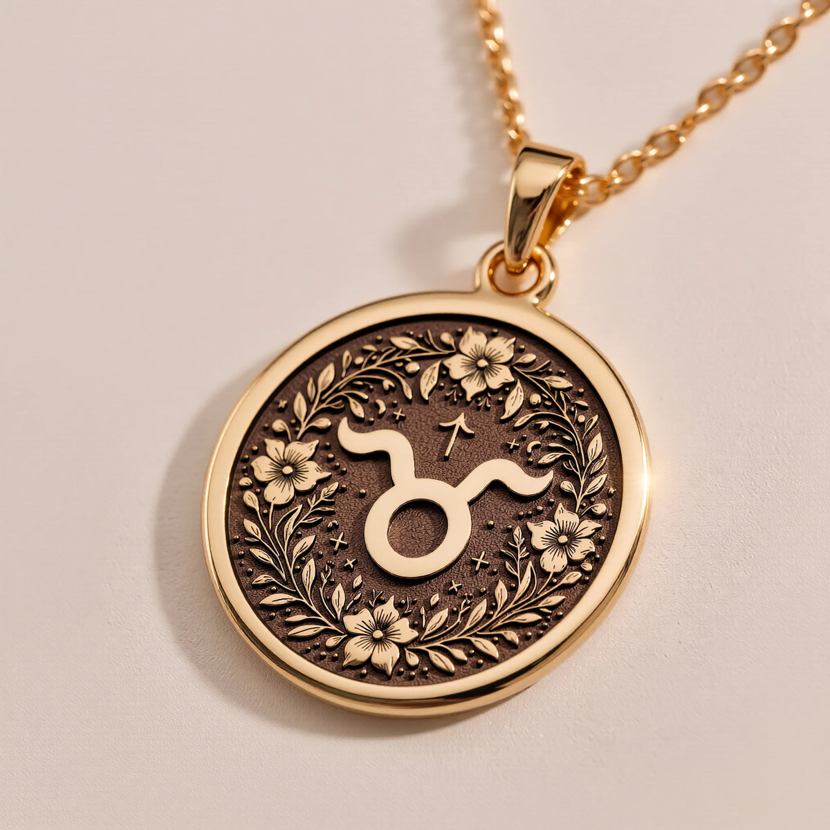 Taurus Zodiac Astrological Medallion Necklace - Birthdate Jewelry, Star Map Gift - Görsel 3, 14K Gold Taurus